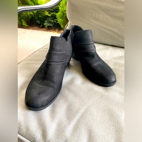 Clarks Charlten Bay leather suede distressed ankle boots- sz. 8 M - Picture 2 of 11